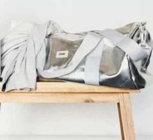 Neu Chipotle Silberfolie Sporttasche Burrito Sammlertasche "es ist ok, extra zu sein" - Bild 1 von 9