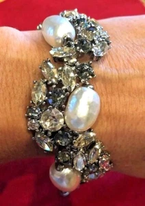 Impresionante brazalete navideño romano Carolina Herrera - Imagen 1 de 7