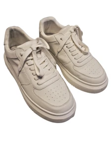 Madden Girl Women’s Size 9.5, White Spirit Sneakers Fashion Shoes - Picture 1 of 7