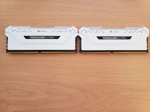 Corsair Vengeance RGB PRO 16GB (2x8GB) DDR4 3200MHz C16 , White - Picture 1 of 2
