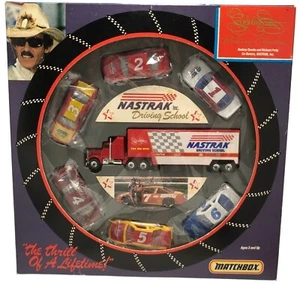 Streichholzschachtel Nastrak Inc. Fahrschule Set Alter 3+ Richard Petty Rodney Combs Coll - Bild 1 von 9