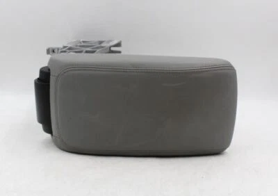 Consola gris piso delantero AUDI A4 2017-2019 OEM #11605 Foto 1 de 4