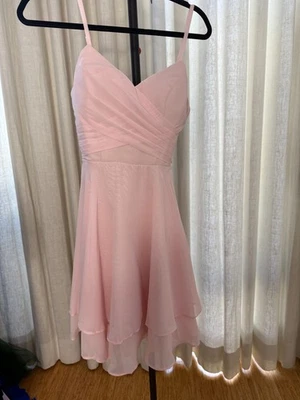 Nuevo con etiquetas Vestido de fiesta de graduación de chifón rosa pálido, TALLA 2 Foto 1 de 4