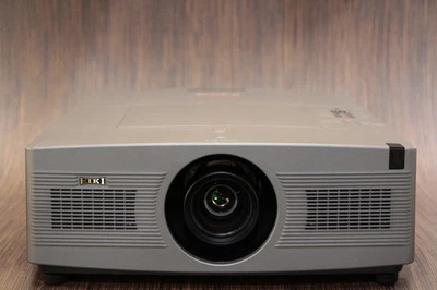 Eiki LC-WGC500 PLC-WTC500 5000 Lumen WXGA HD LCD projector - Super low use! - Image 1 of 4