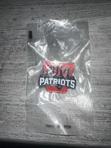 2014 New England Patriots Season Ticket Holder Pin Tom Brady  - Picture 1 of 3