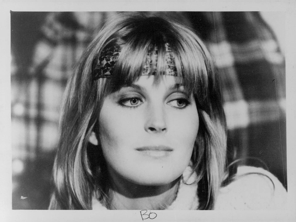 Hermosa foto de prensa de Bo Derek 1981 Foto 1 de 1