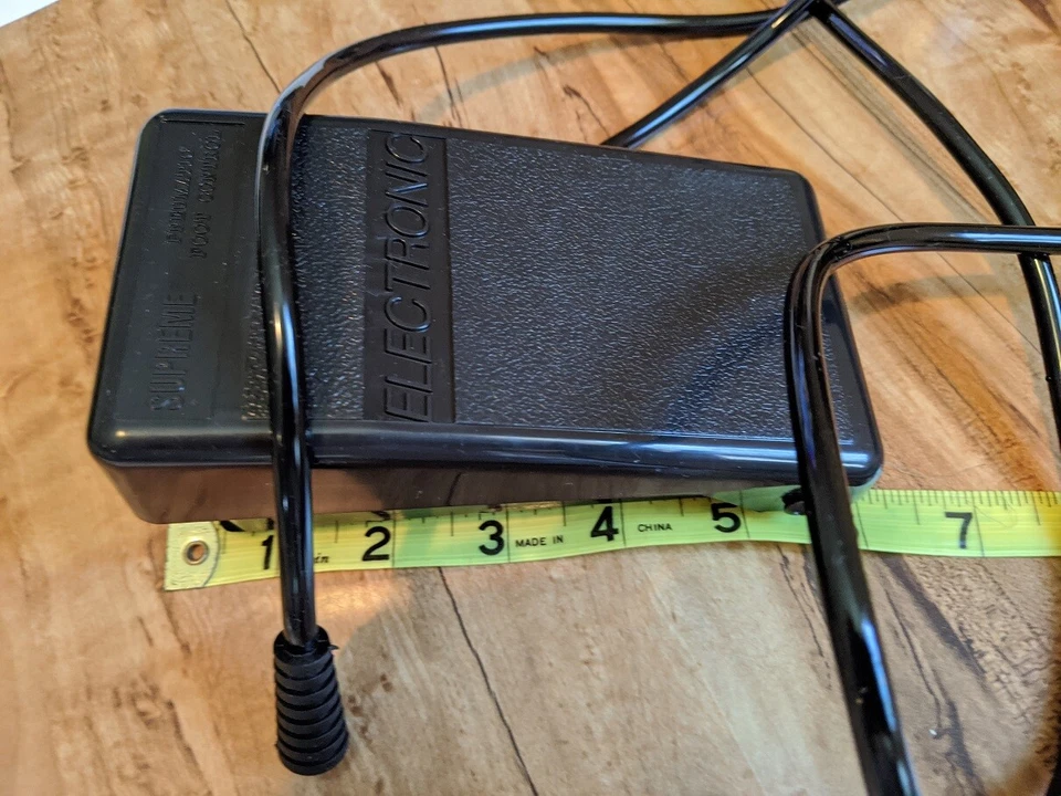 FOOT CONTROL PEDAL Pneumatic Air Singer 6235 6250 6251 6267 6268 7000 7004 7005 - Image 1 of 3