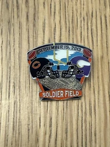 Chicago Bears vs Minnesota Vikings 9/15/13 Game Day Pin Soldier Field 2013 - Picture 1 of 1