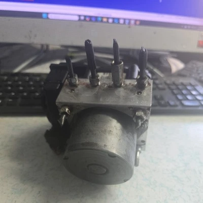 2004-2007 Toyota Solara ABS Pump Actuator & Module Assembly OEM - Image 1 of 4