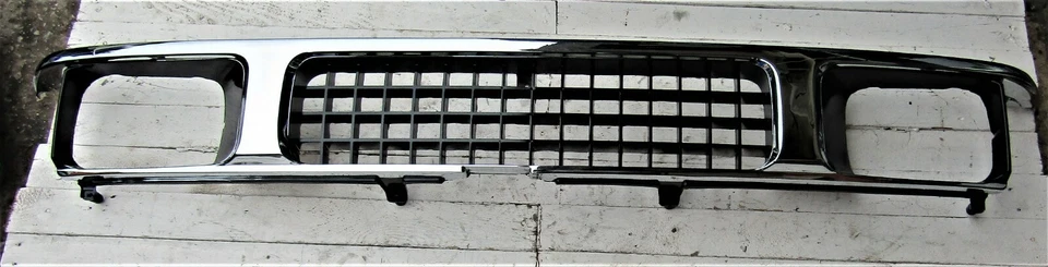 ISUZU CAMPO TFS MODELO 1988 93 PARRILLA DELANTERA MÁSCARA CROMO NUEVO RECAMBIO Foto 1 de 4