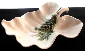 Hull Pottery Tokay Tuscany Grape & Leaf 14" Center Serving Bowl - Picture 1 of 10