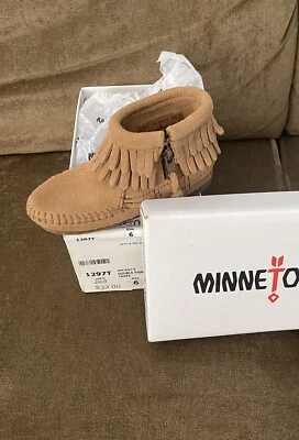 Minnetonka Double Fringe Taupe Boots-Moccasins 6 Medium Toddler/NIB - Image 1 of 2
