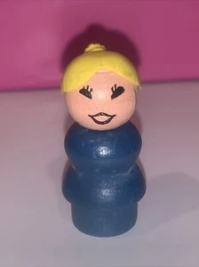 Vintage Fisher Price Little People Figure Mom Teacher Blonde Hair Ponytail Blue - Picture 1 of 5