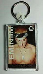 COSÌ COM'È EMINEM B&W BANDANA DOGTAG PORTACHIAVI MUSICA SENZA CAMICIA - Foto 1 di 1