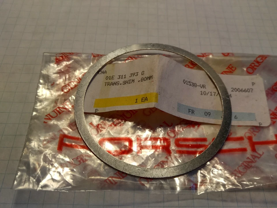 NUEVO ORIGINAL GENUINO EJE DE TRANSMISIÓN PORSCHE 968 0,8 mm ANILLO DE CUÑA ESPACIADORA Foto 1 de 2