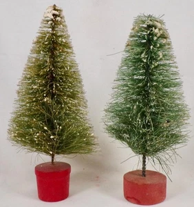 2 Bottle Brush Christmas Trees Red Wooden Base Snow Flocking 6.5in Vintage #6 - Picture 1 of 9