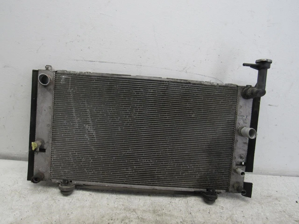 2004 2009 Toyota Prius Hybrid all aluminum radiator assembly oem original part Foto 1 de 4