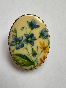 Vintage scarf clip with blue & yellow flowers in perfect condition - Picture 1 of 2