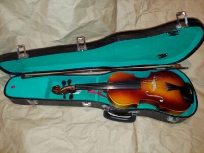 Anton Breton AB05 4/4 violin with case. 1995. Very Good Condition - Image 1 of 4
