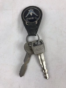Vintage Set of Automotive Keys T-Bird Keychain with 2 Ford Keys - Picture 1 of 4