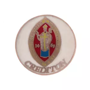 Crediton Town Devon Crest Pin Badge - DEVON SELLER - Picture 1 of 3