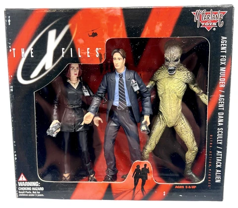 The X Files Action Figure 3 Pack Attack Alien Agents Mulder Scully Mcfarlane New Cover