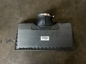 1997-2000 C5 Corvette OEM Air Cleaner Box Lid Only 25176483 - Picture 1 of 7