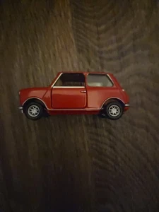 Corgi Toys 7.5cm Long Original Diecast 226 - Morris Mini Minor - Deep Red - Picture 1 of 4