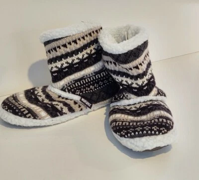 Women's MukLuks Sz 6.5-7.5  White Black Grey Snowflake Slipper Boot  - Image 1 of 4