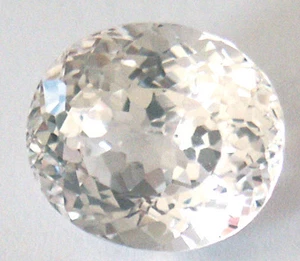 Top 10x8 mm Oval Brillant White Created Sapphire - Picture 1 of 3