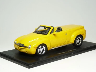 Spark S0858 1/43 2004 Chevrolet SSR Pickup Truck Resin Model Car - Image 1 of 3
