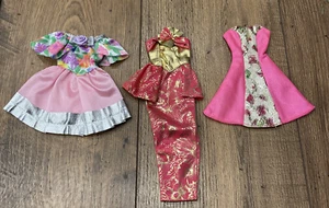 Lote de 3 vestidos clon Barbie años 90 para ocasiones especiales - Imagen 1 de 6