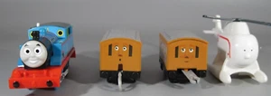 B358 TOMY  Trackmaster Thomas & Friends "THOMAS ANNIE CLARABEL HAROLD" - Picture 1 of 7