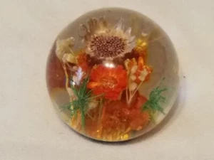Pisapapeles plástico acrílico vintage MCM 1970 gemas botánicas de Gemagic Lucite - Imagen 1 de 8