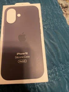 Apple Silicone Original Case For IPhone 16 Black - Picture 1 of 2