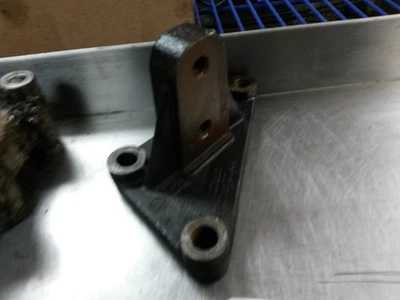 Soporte de montaje de motor para Dodge Journey 3.6 05184322AE 14-17 Foto 1 de 4