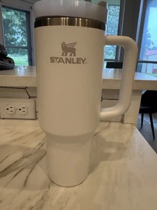 Stanley Cup 40 oz Pink rose quartz Quencher H2O Water Tumbler Clear Lid No Straw - Picture 1 of 4