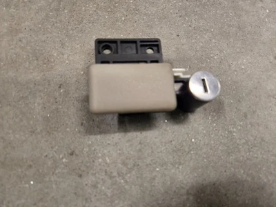 94 95 Nissan Pathfinder Glove box Latch Handle Altima Sentra Hardbody CREAM Foto 1 de 4