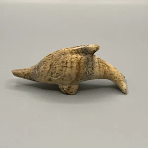 Estatuilla coleccionable vintage de piedra tallada de delfines - Imagen 1 de 8