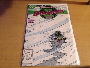 Green Lantern #220 in sehr guter Form. - Bild 1 von 6