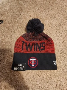 Neu mit Etikett New Era Minnesota Twins sportstrick Beanie Mütze unverbindliche Preisempfehlung des Herstellers 33,99 $ - Bild 1 von 2