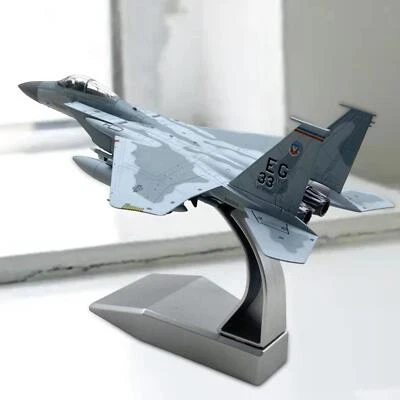 Modello di caccia US F-15C in scala 1/100 con supporto Modello di aereo - Immagine 1 di 4