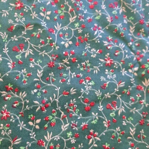 Green Red Tan Small Floral Vine Fabric Concord Fabrics 42" x 71" Cotton - Picture 1 of 4
