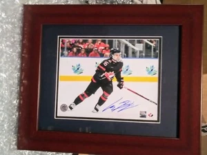 Bedard Connor enmarcado autografiado - Imagen 1 de 8