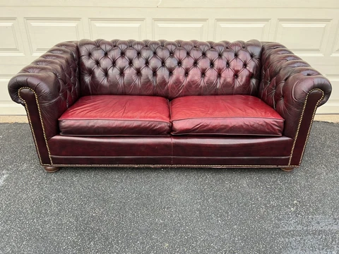 Vintage Tufted Leather Chesterfield Sofa Burgundy W/Pull Out Bed NICE Cover