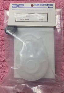 Vintage NIP rc10 6608 gear cover - Picture 1 of 1