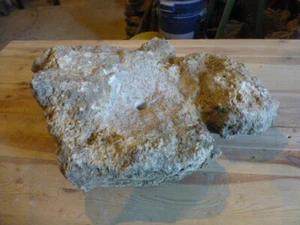 Quellstein Brunnenstein mit Loch für Quellsteinbrunnen Naturstein Nr. 62 Unikat - Bild 1 von 13