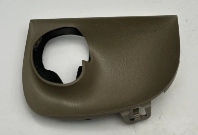 Оригинальный левый внутренний рычажный ободок задней двери 1998 Buick Park Avenue 25632065 желтовато-коричневый - Изображение 1 из 4