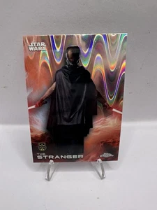 2025 Topps Chrome Star Wars The Stranger Raywave Refractor Debut #182 SP - Bild 1 von 2