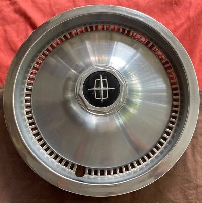 "Cubierta de rueda tapacubos Lincoln Town Car Continental Mark Series 1975-1981 15"" tapa 1" Foto 1 de 4